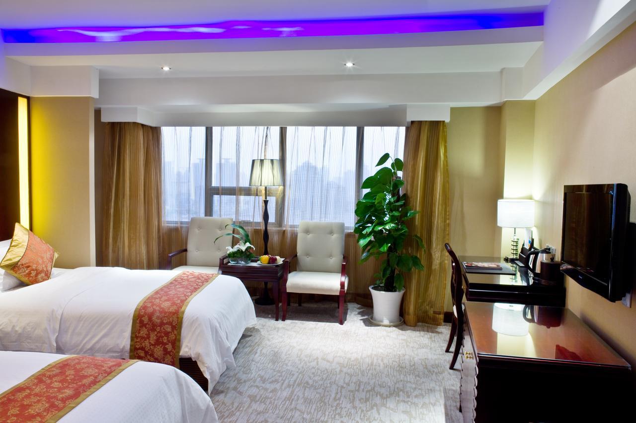 Hongyi Hotel Wu-chan Exteriér fotografie